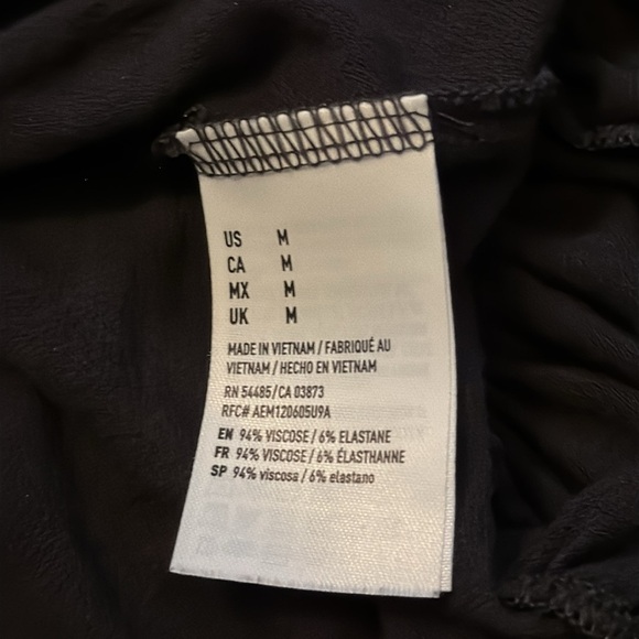 American Eagle | Soft/Sexy Tee | Soft Black | hi/low hem | off shoulder | size M - Picture 3 of 4